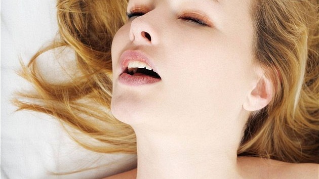 Orgasmu p�i soulo�i je schopna dosáhnout necelá �tvrtina �en. (Ilustra�ní fotografie)