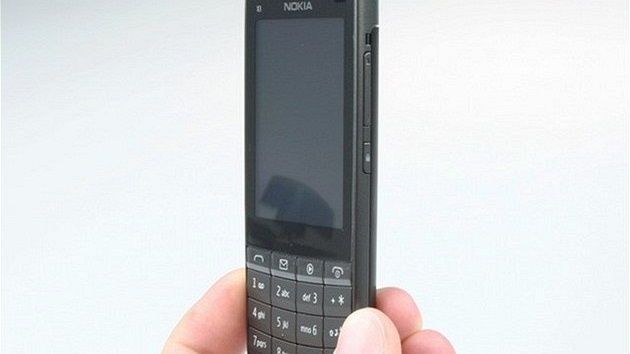 Recenze Nokia X3-02 detail