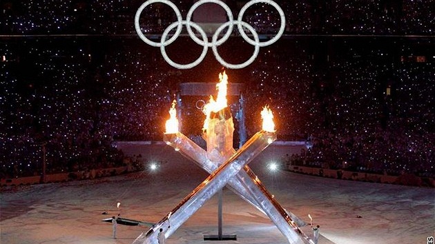 Olympijský ohe byl zaehnut. (12. února 2010)