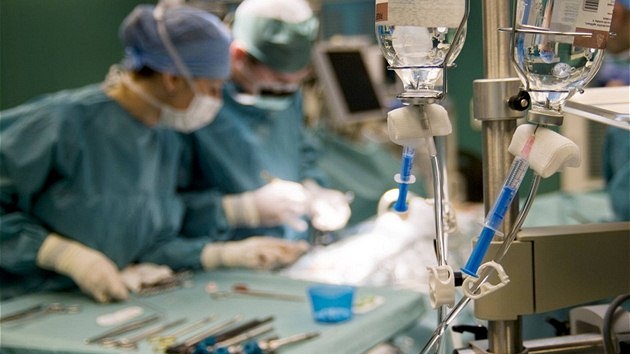 Operace srdce pomocí robota s názvem Da Vinci