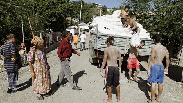 Humanitární pomoc v Kyrgyzstánu.