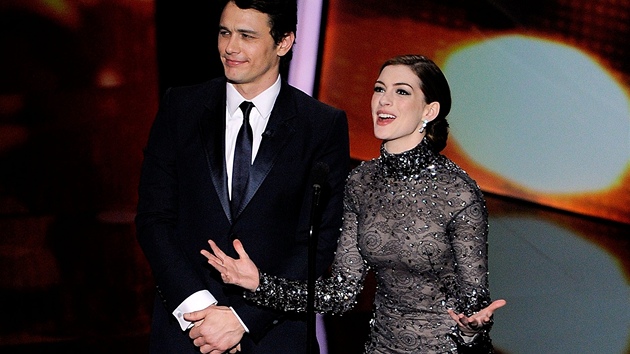 Anne Hathawayov a model . 5 - od Toma Forda