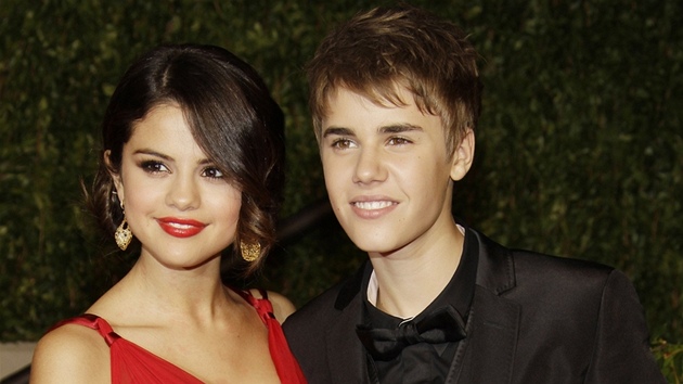 Justin Bieber a Selena Gomezová (2011)