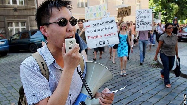 Pochod za práva migrant�. (6. �ervna 2010)