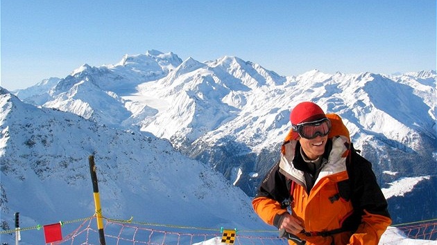 �výcarsko, �ty�i údolí, Verbier. �ty�tisícovky a ledovce jsou p�i výhledu do v�ech stran