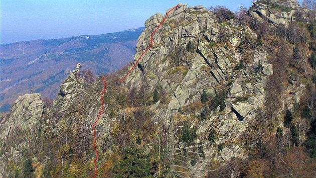 Tudy by mla vést stezka na vrchol Frýdlantského cimbuí