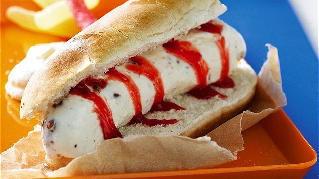 Hot dog z bílé �okolády