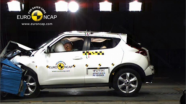 Crashtesty Euro NCAP únor 2011 - Nissan Juke