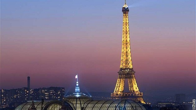 Eiffelova v slaví 120. narozeniny (31. bezna 2009)