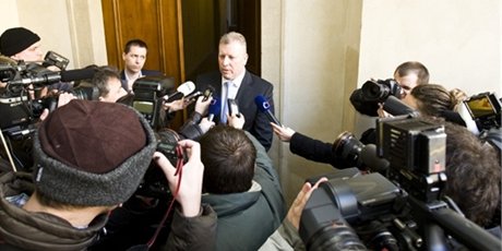 Ministr kultury Jií Besser reaguje na prostest zamstnac SOP (28. února 2011)