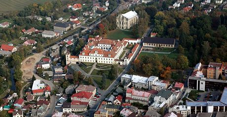 Pohled na zámek v Rychnov nad Knnou.