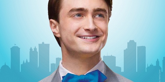 Daniel Radcliffe na plakátu k inscenaci How to Succeed in Business Without Really Trying 
