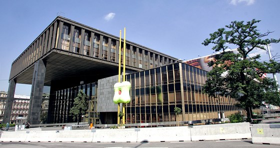 Budova bývalého Rádia Svobodná Evropa v Praze.