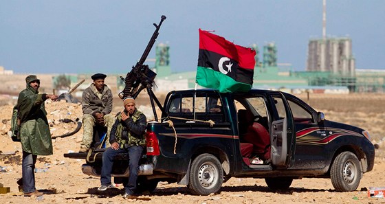 Libyjtí povstalci v Rás Lanúfu.