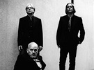 R.E.M. (Michael Stipe, kytarista Peter Buck a basista Mike Mills) vydávají...