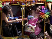 V ulicch Rio de Janeira se ve pipravuje na karneval (bezen 2011)