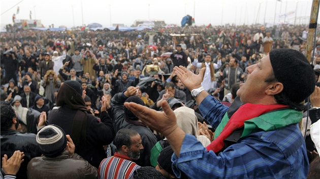 Mítink proti Kaddáfímu v Benghází (4. bezna 2011)