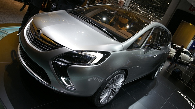 Opel Zafira Tourer Concept 