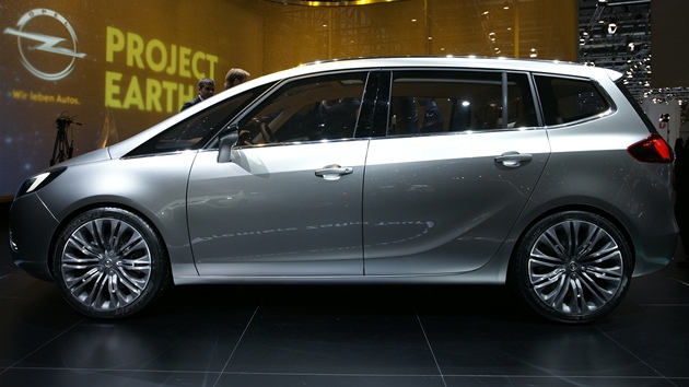 Opel Zafira Tourer Concept 