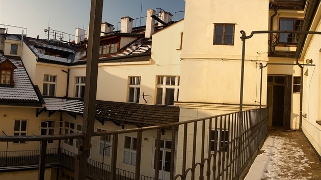 Budoucí Knihovna Václava Havla na Loretánském náměstí - Stav atria před rekonstrukcí