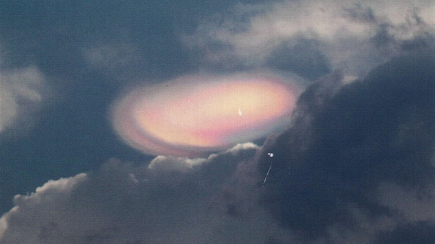 Jedno z domnlých UFO ze sloek britského ministerstva obrany. 