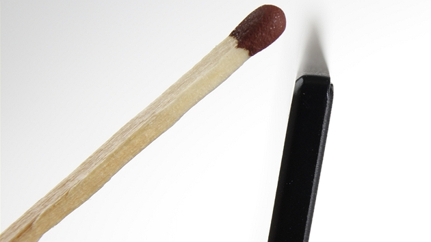 OLED LG15EL9500 - sirka