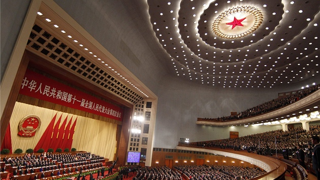 Útroby Paláce lidu pojmou až tři tisíce delegátů z celé Číny