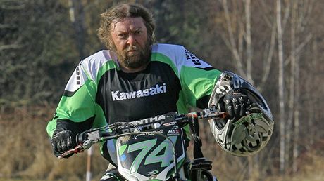 Václav Bláha  zaloil s nkolika páteli amatérský Marbob-team. Závodí ve veteránské kategorii 40-50 let v motokrosových seriálech Amater Cup a Chalupa Cup na Kawasaki KXF 250.