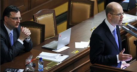 Premiér Petr Neas a dalí vládní piky budou jednat s SSD o moných úpravách penzijní reformy.