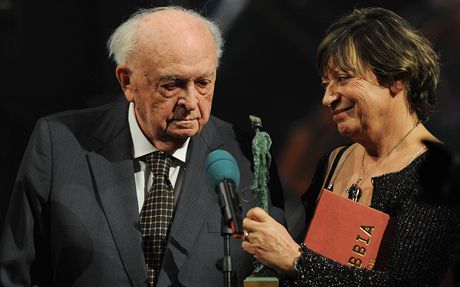 Cenu Trebbia 2011 získal Otakar Vávra (s manelkou Jitkou Nmcovou)