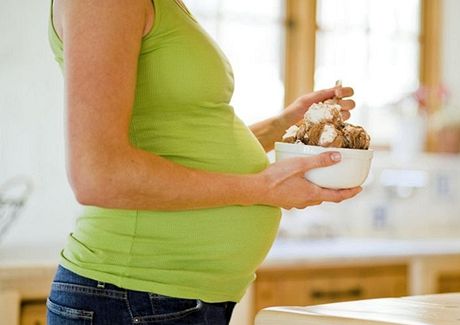 Kdy budete jíst zdrav, usnadníte si thotenství i porod. (Ilustraní snímek)