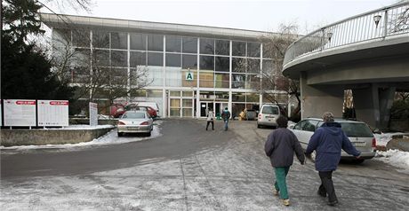 Olomoucké Výstavit Flora v okolí pavilonu A a samotný pavilon, který pochází z poloviny edesátých let minulého století, projdou rekonstrukcí. Na snímku zadní pohled na pavilon A.