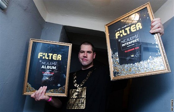 Vladimir 518 se stal podle asopisu Filter interpretem roku a získal také cenu za nejlepí album.