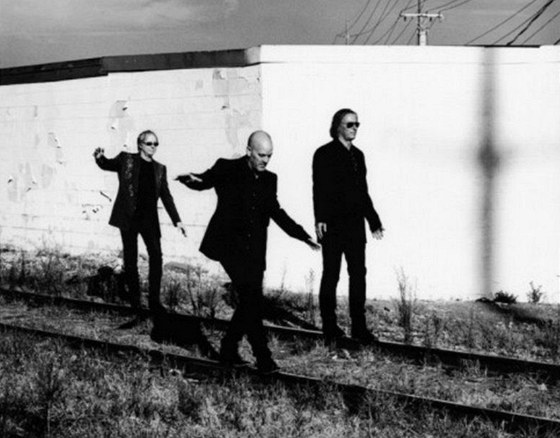 Remelom Rwe RECENZE: Nové album R.E.M. je spíš průměrné. Můžeme ale chtít víc ...