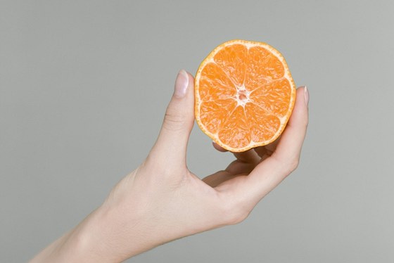 Ženě se ve střevě zasekl kousek pomeranče (ilustrační fotografie)