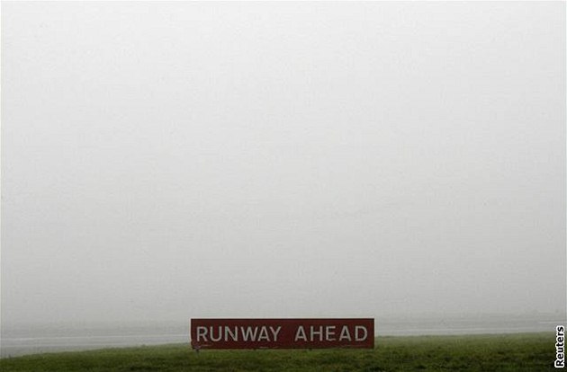Mlha na letiti Heathrow