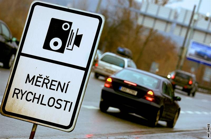 M��ení rychlosti na Ji�ní spojce v Praze. Ilustra�ní foto