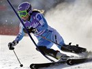 árka Záhrobská na trati slalomu Svtového poháru ve pindlerov Mlýn. 