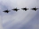 Kanadské letouny pilétají na základnu NATO na Sicílii (19. bezna 2011)