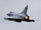 Stíhaka Mirage vzlétá z vojenské základny v Dijonu do akce v Libyi (19. bezna 2011)