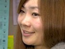Japonka Akiko Kosaková studující na univerzit v Kalifornii nala své rodie na zábrech na YouTube.