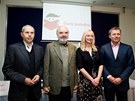 Porotci projektu tení pomáhá (zleva Marek Eben, Zdenk Svrák, Alena Jeková, Martin Roman)