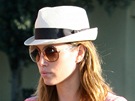Horký trend - klobouky: Jessica Bielová 