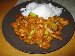 V panang curry trůní velké kusy pórku, nasládlá pikantní chuť vás dostane