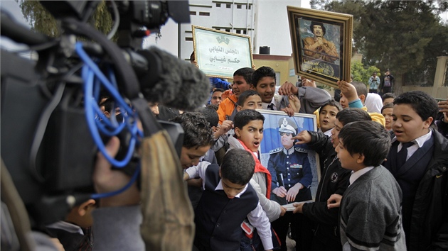 Kaddáfího syn Sajf Islám mluvil 10. bezna s píznivci a novinái v libyjské metropoli Tripolis.