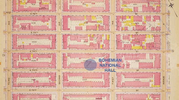 ást z Atlasu msta New York od George W. Bromleyho & Co. z let 189899 ukazující dv parcely Bohemian National Hall mezi První a Druhou Avenue. 