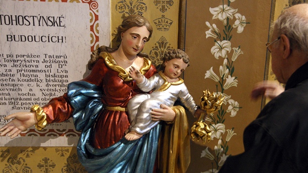 Opravená socha Panny Marie na Hostýn