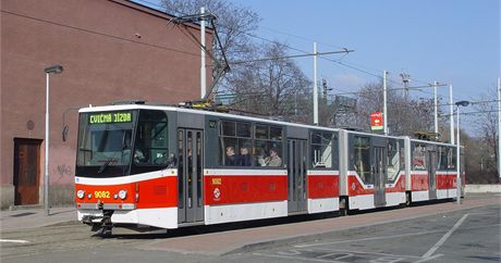 V rekonstruované tramvaji KT8N2 se cestující budou moci pipojit k internetu pomocí wi-fi.