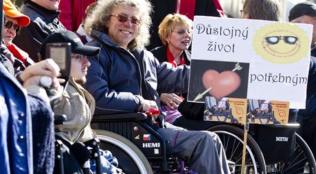 Zdravotn postiení protestovali v Praze proti pipravované reform. (22.3 2011)