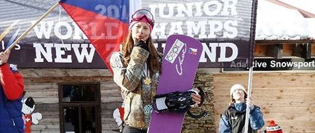 Juniorská mistryn svta ve snowboardcrossu Eva Samková.